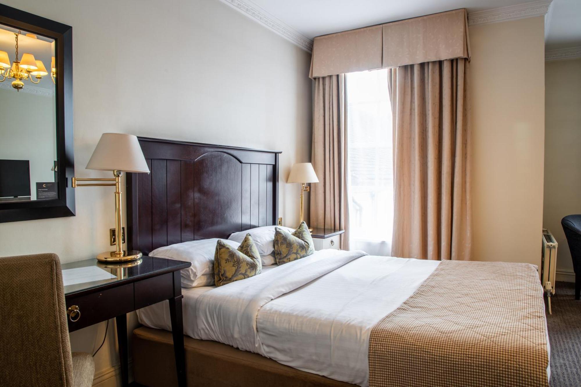 Park House Hotel ชิฟนาล ภายนอก รูปภาพ