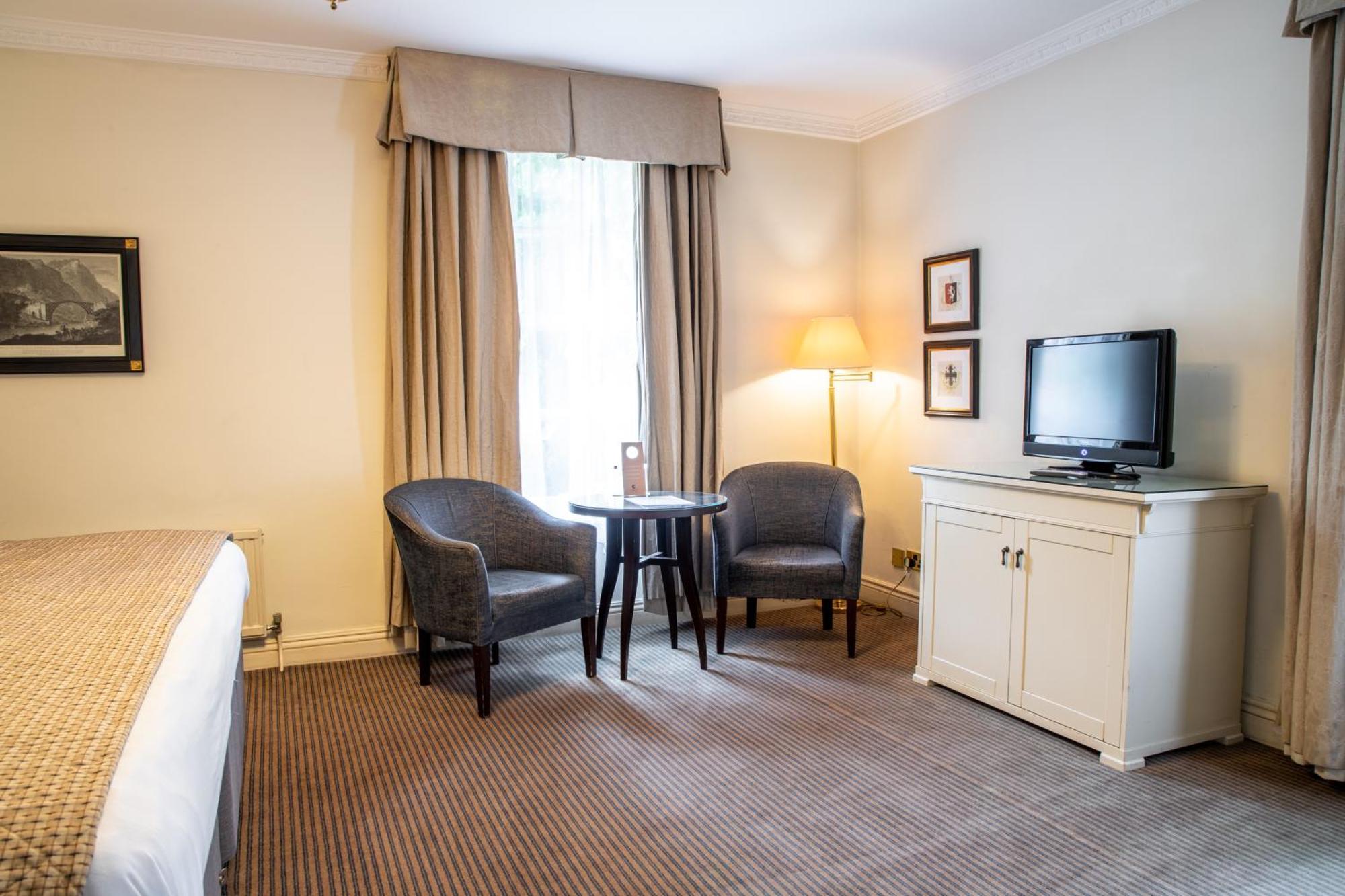 Park House Hotel ชิฟนาล ภายนอก รูปภาพ