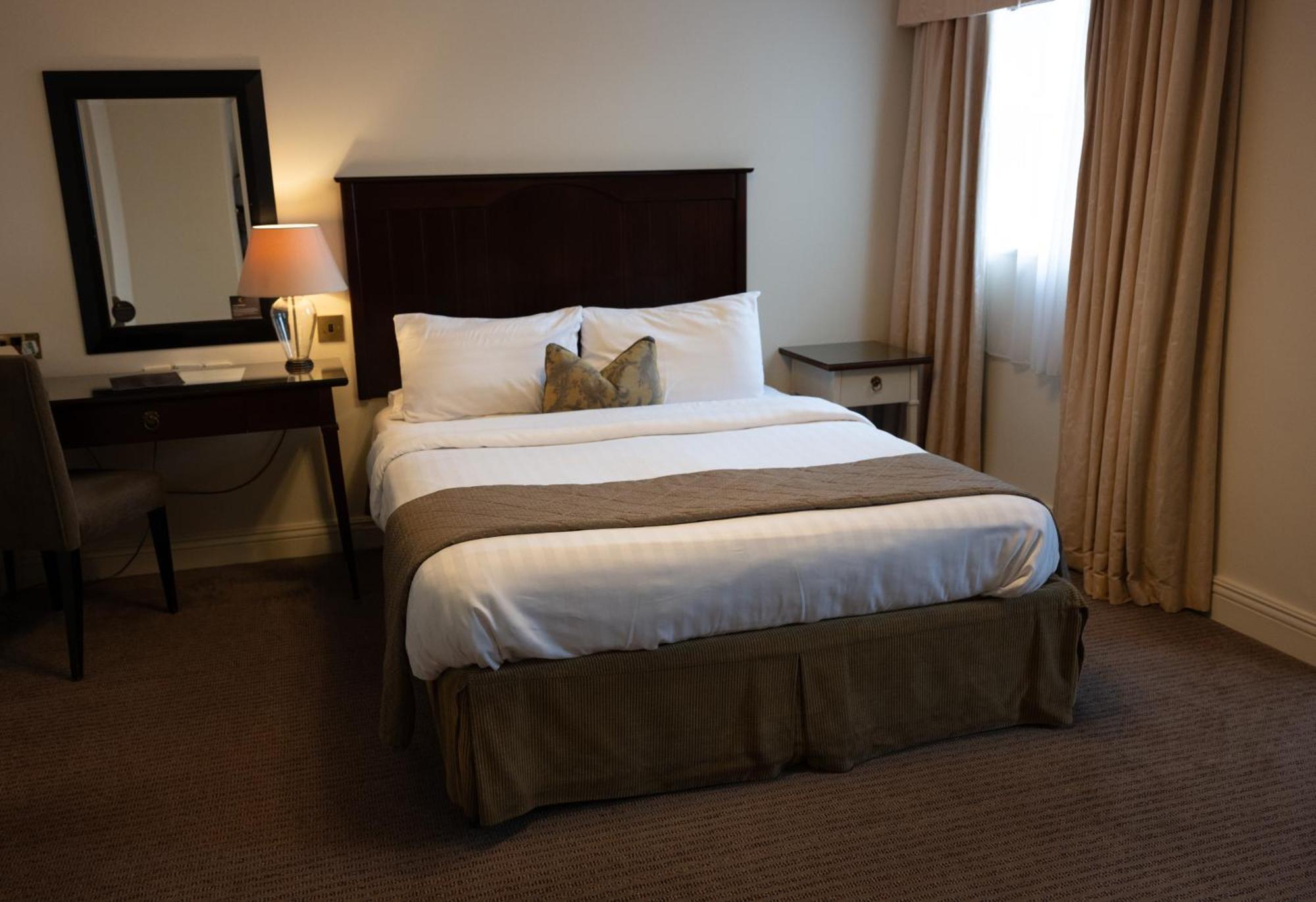 Park House Hotel ชิฟนาล ภายนอก รูปภาพ
