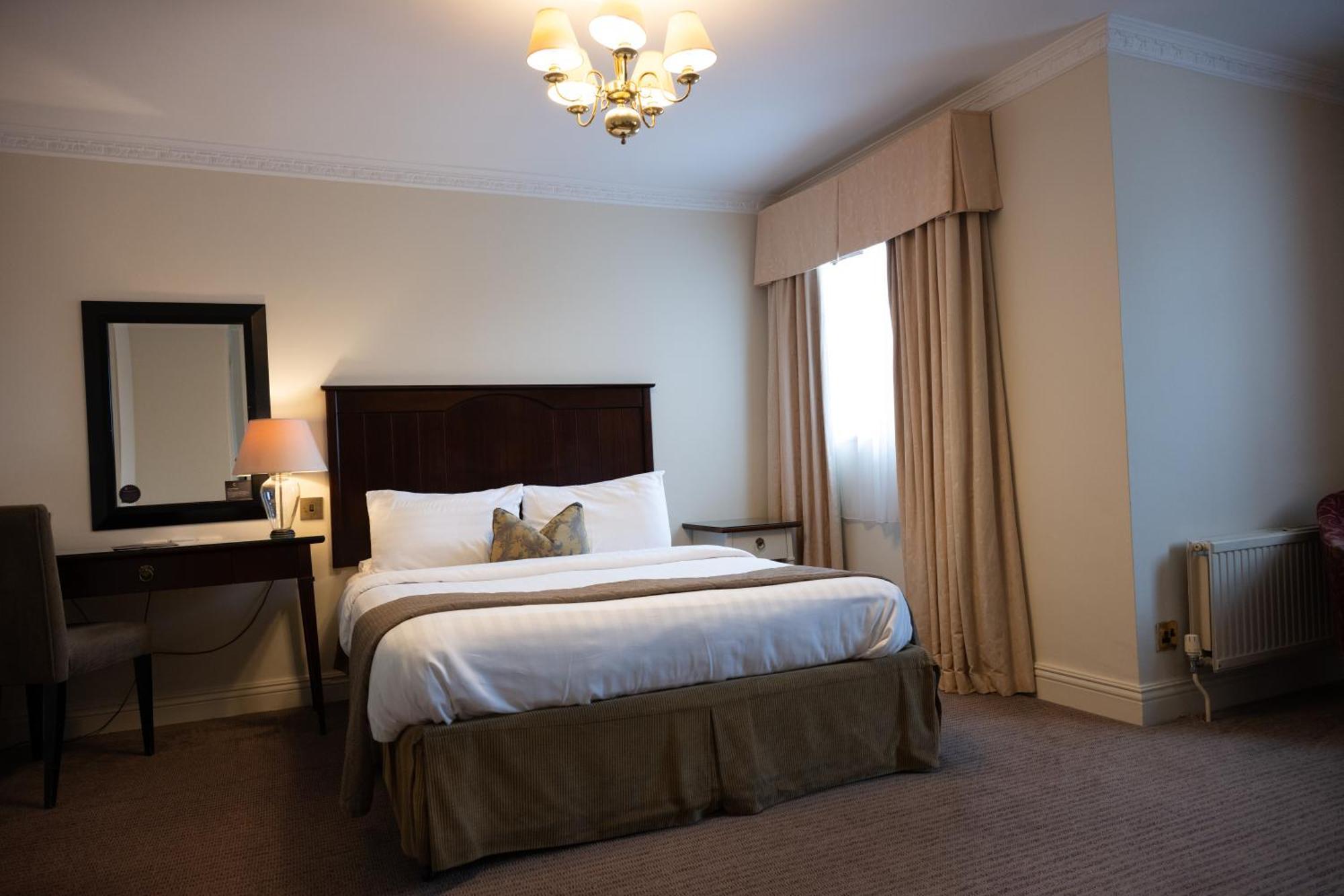 Park House Hotel ชิฟนาล ภายนอก รูปภาพ
