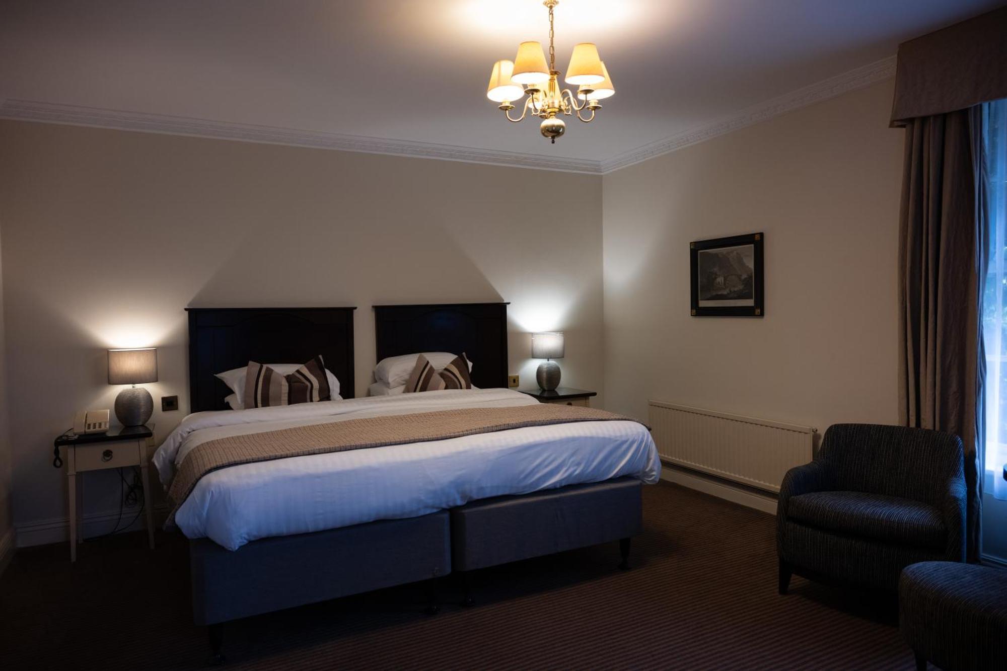 Park House Hotel ชิฟนาล ภายนอก รูปภาพ
